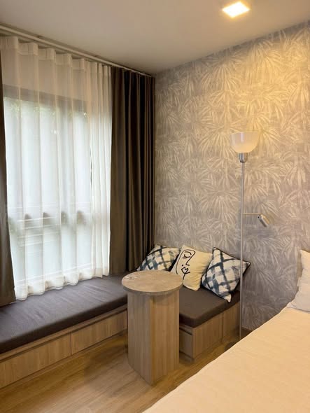 bedroom and bathroom of QUINTARA MHy’ZEN PHROM PHONG (ควินทารา มาย’เซน พร้อมพงษ์)