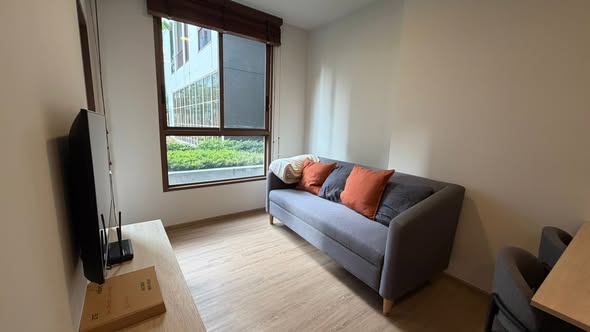 bedroom and living room of QUINTARA MHy’ZEN PHROM PHONG (ควินทารา มาย’เซน พร้อมพงษ์)