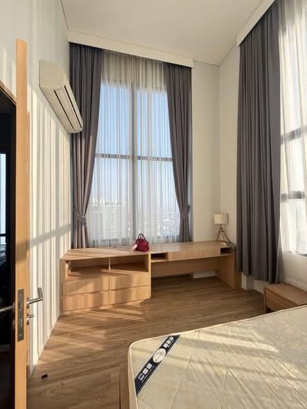 bedroom of Ramada Plaza by Wyndham Bangkok Sukhumvit 48
