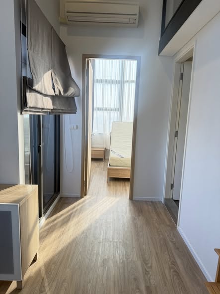 bedroom and room interior of Ramada Plaza by Wyndham Bangkok Sukhumvit 48