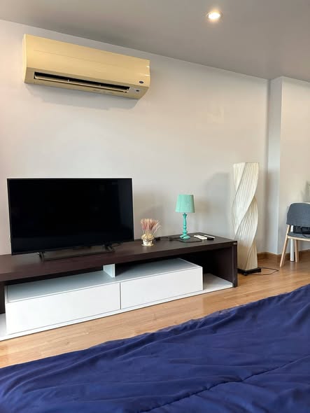 bedroom of Rawee Waree Condominium