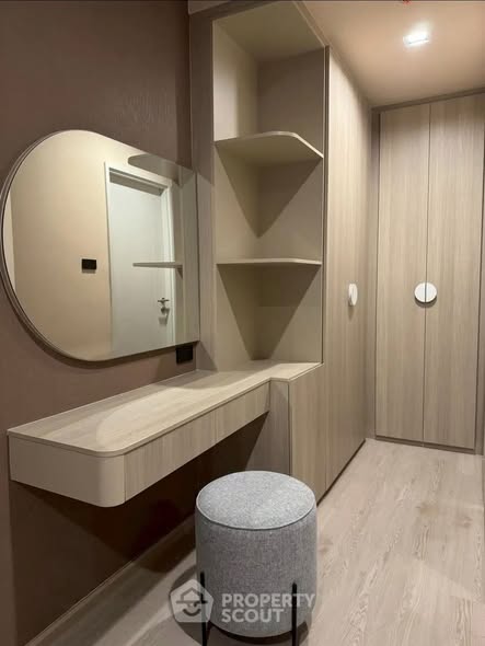 bathroom of Reference Sathorn-Wongwianyai (เรฟเฟอเรนซ์ สาทร-วงเวียนใหญ่)