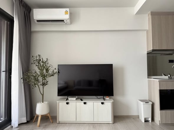 living room of Reference Sathorn-Wongwianyai (เรฟเฟอเรนซ์ สาทร-วงเวียนใหญ่)