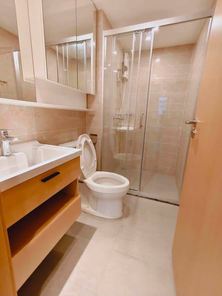 bathroom of Regal Srinakarin 40