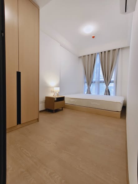 bedroom and room interior of Regal Srinakarin 40