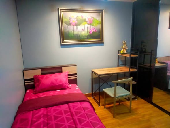 bedroom of Regent Home 18