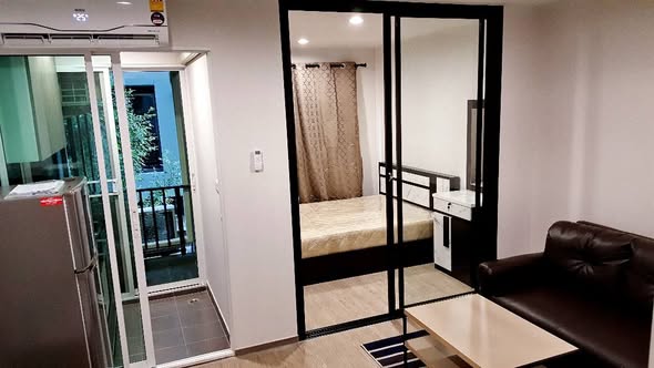 bedroom and room interior of Regent Home 97/1