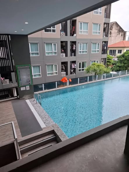 pool of Regent Home 97/1
