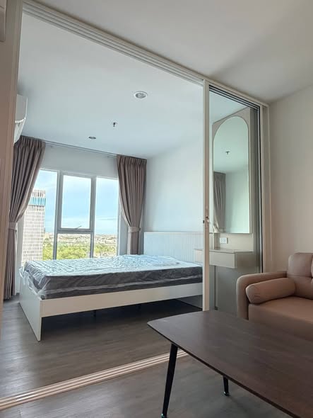 bedroom and room interior of Regent Home Bangna (รีเจ้นท์โฮม บางนา)