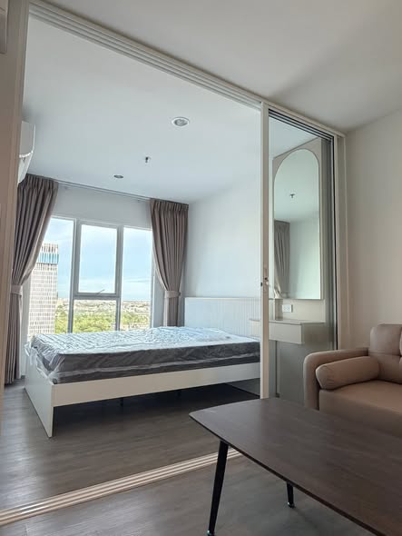 bedroom and room interior of Regent Home Bangna (รีเจ้นท์โฮม บางนา)