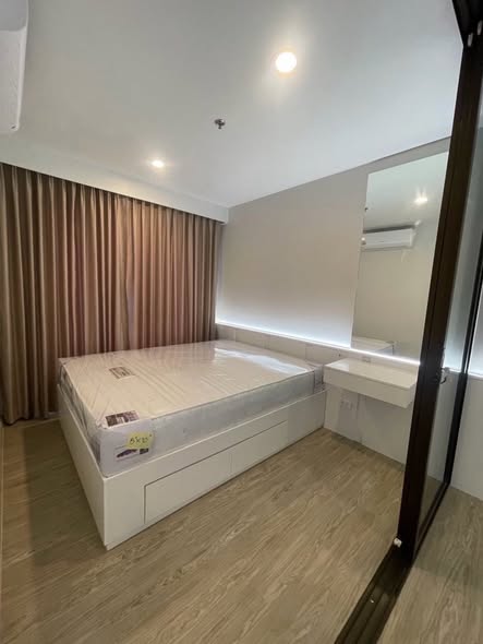bedroom and room interior of Regent Home Bangna (รีเจ้นท์โฮม บางนา)