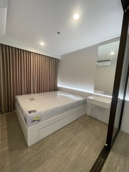 bedroom and room interior of Regent Home Bangna (รีเจ้นท์โฮม บางนา)
