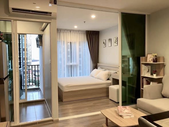 bedroom and room interior of Regent Home Bangna (รีเจ้นท์โฮม บางนา)