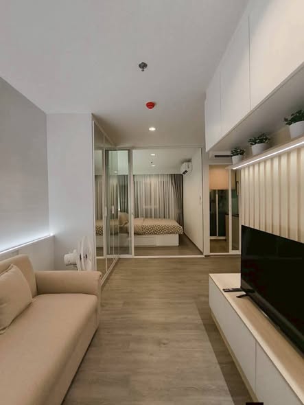 living room and room interior of Regent Home Bangna (รีเจ้นท์โฮม บางนา)