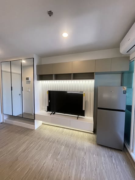room interior and kitchen of Regent Home Bangna (รีเจ้นท์โฮม บางนา)