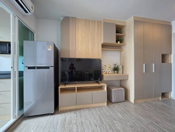 room interior and kitchen of Regent Home Bangna (รีเจ้นท์โฮม บางนา)