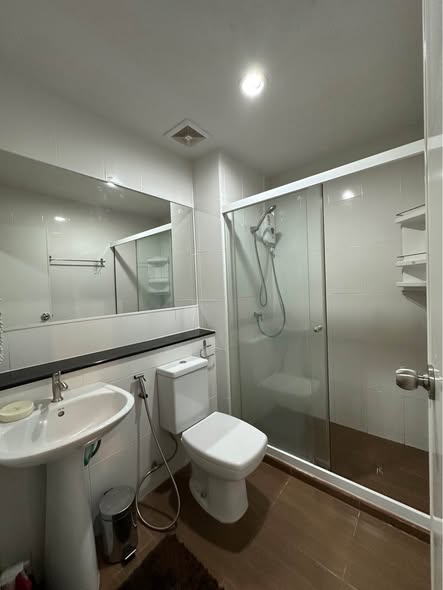 bathroom of Regent Home Bangson 27