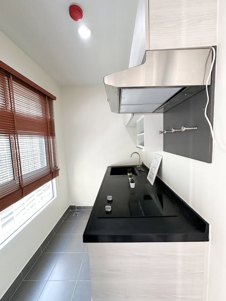 bathroom and kitchen of Regent Home Bangson 27