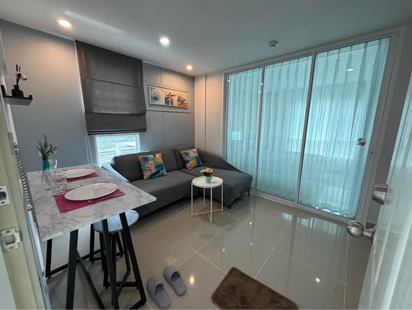 living room and room interior of Regent Home Bangson 28