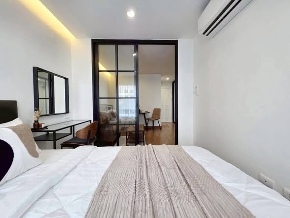 bedroom and room interior of Regent Home Sukhumvit 81
