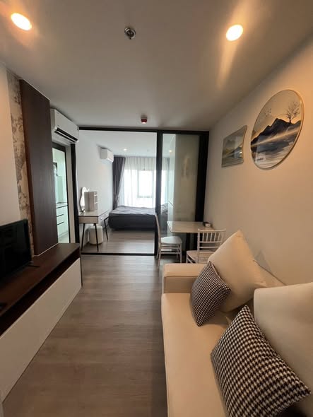 bedroom and living room and room interior of Regent Home Wutthakat