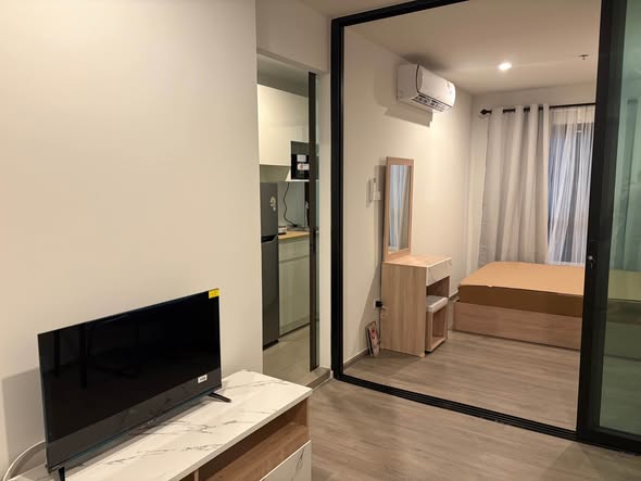bedroom and room interior of Regent Home Wutthakat