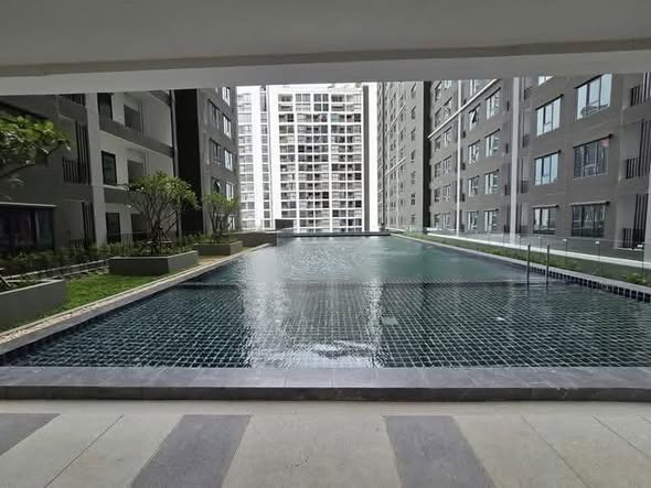 pool of Regent Home Wutthakat