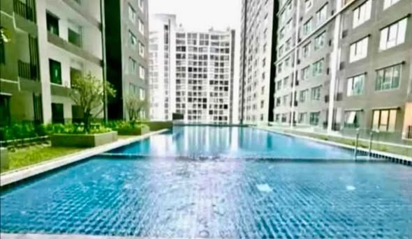 pool of Regent Home Wutthakat