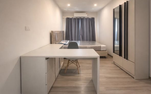 room interior of Regent Home Wutthakat