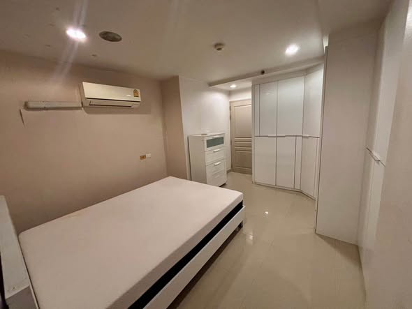 bedroom of RESORTA CONDOMINIUM เย็นอากาศ
