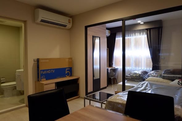 bedroom and room interior of Rhythm Asoke 2