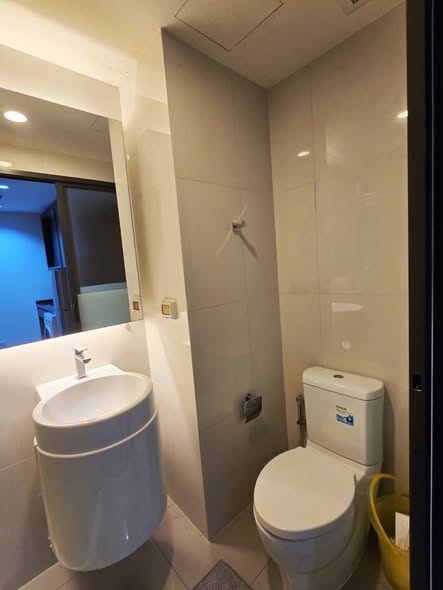 bathroom of Rhythm Asoke