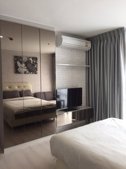bedroom and room interior of Rhythm Asoke