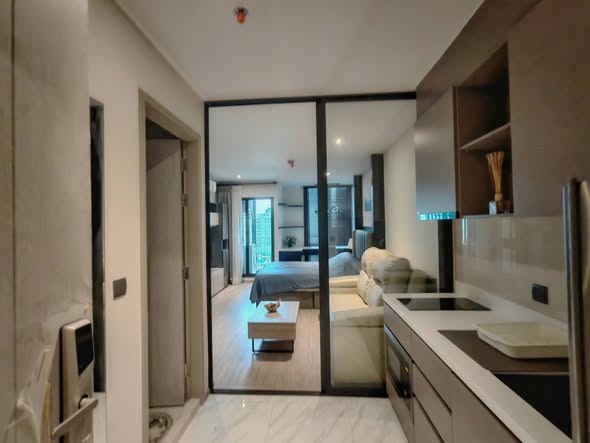 bedroom and room interior of RHYTHM Ekkamai