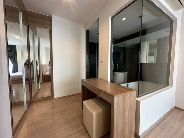 room interior and bathroom of RHYTHM Phahon-Ari