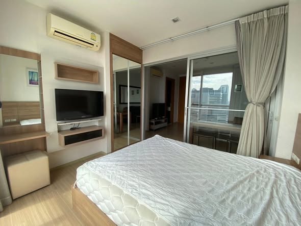 bedroom of RHYTHM Ratchada-Huaykwang