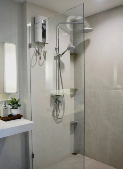 room interior and bathroom of RHYTHM Ratchada