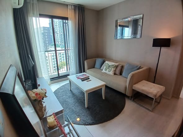 bedroom and living room of Rhythm Sukhumvit 36-38
