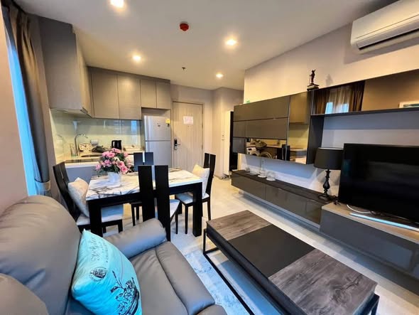 living room of Rhythm Sukhumvit 36-38