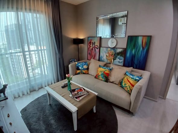 living room of Rhythm Sukhumvit 36-38