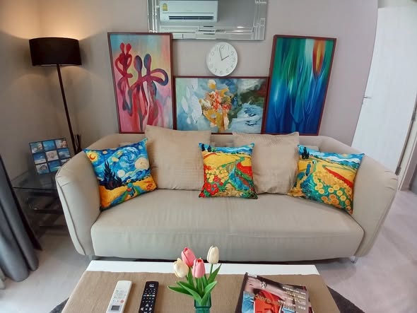 living room of Rhythm Sukhumvit 36-38