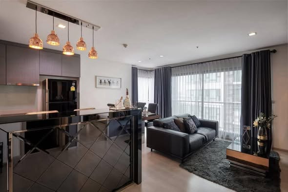 living room of Rhythm Sukhumvit 36-38