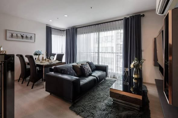 living room of Rhythm Sukhumvit 36-38
