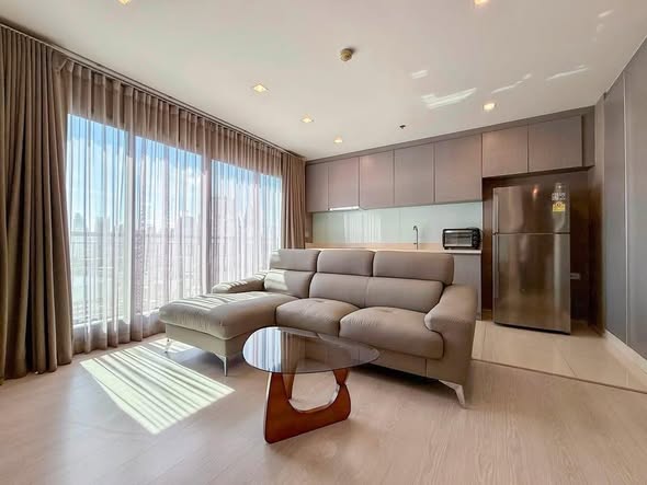 living room and bedroom of Rhythm Sukhumvit 36-38