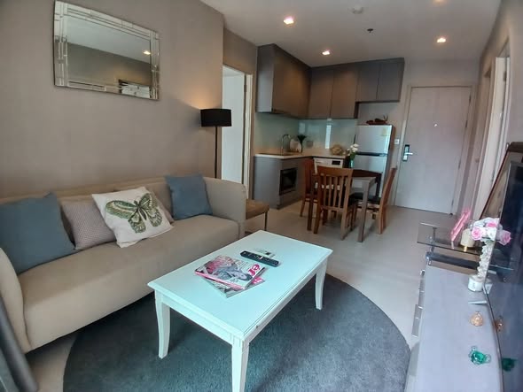 living room and bedroom of Rhythm Sukhumvit 36-38