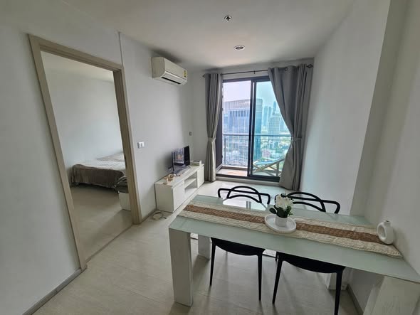 bedroom of Rhythm Sukhumvit 42