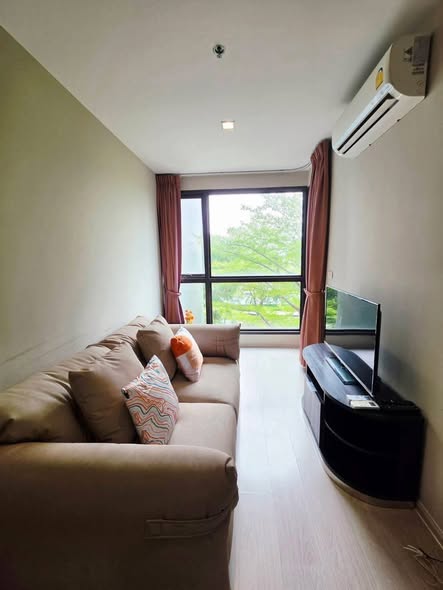 bedroom and living room of RHYTHM Sukhumvit 44/1