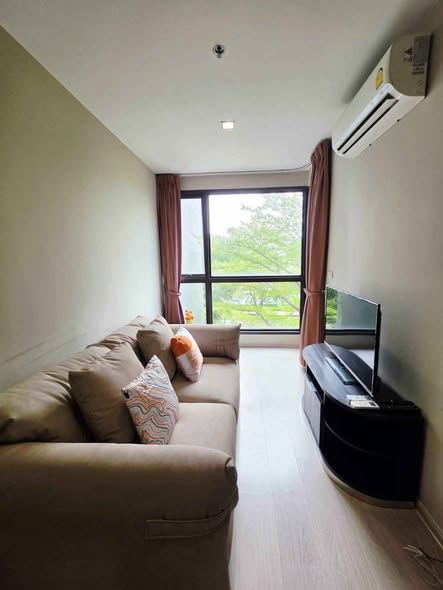 bedroom and living room of RHYTHM Sukhumvit 44/1
