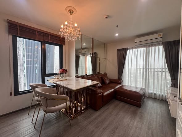 bedroom and living room of Rich Park Triple Station
