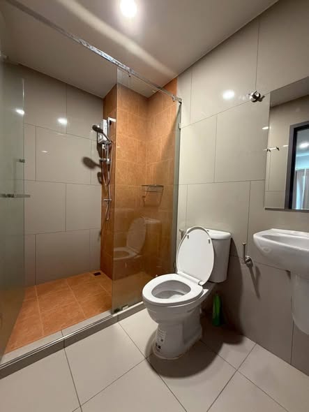 bathroom of Rich Point @BTS Wutthakat